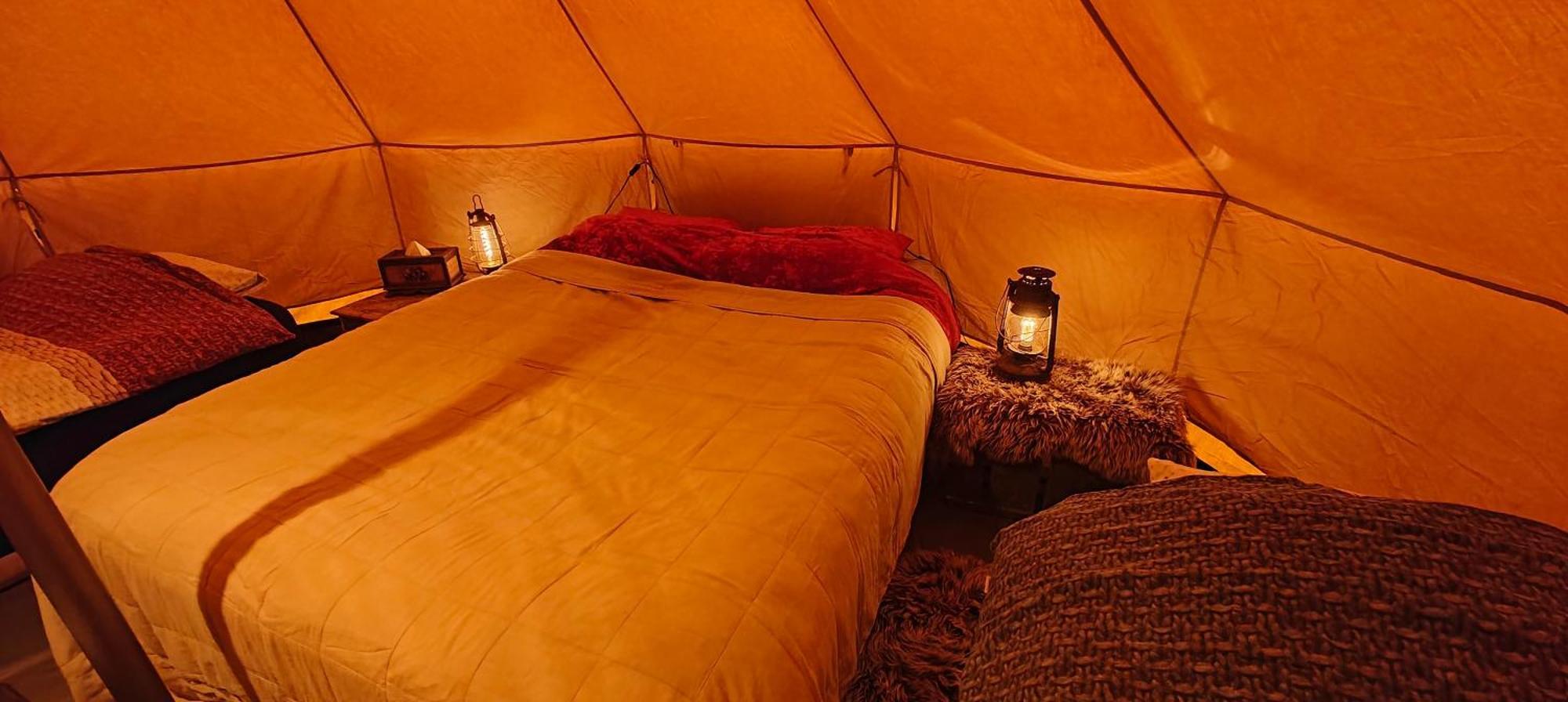 Au Pied Du Trieu, The Glamping Experience 호텔 Labroye 외부 사진