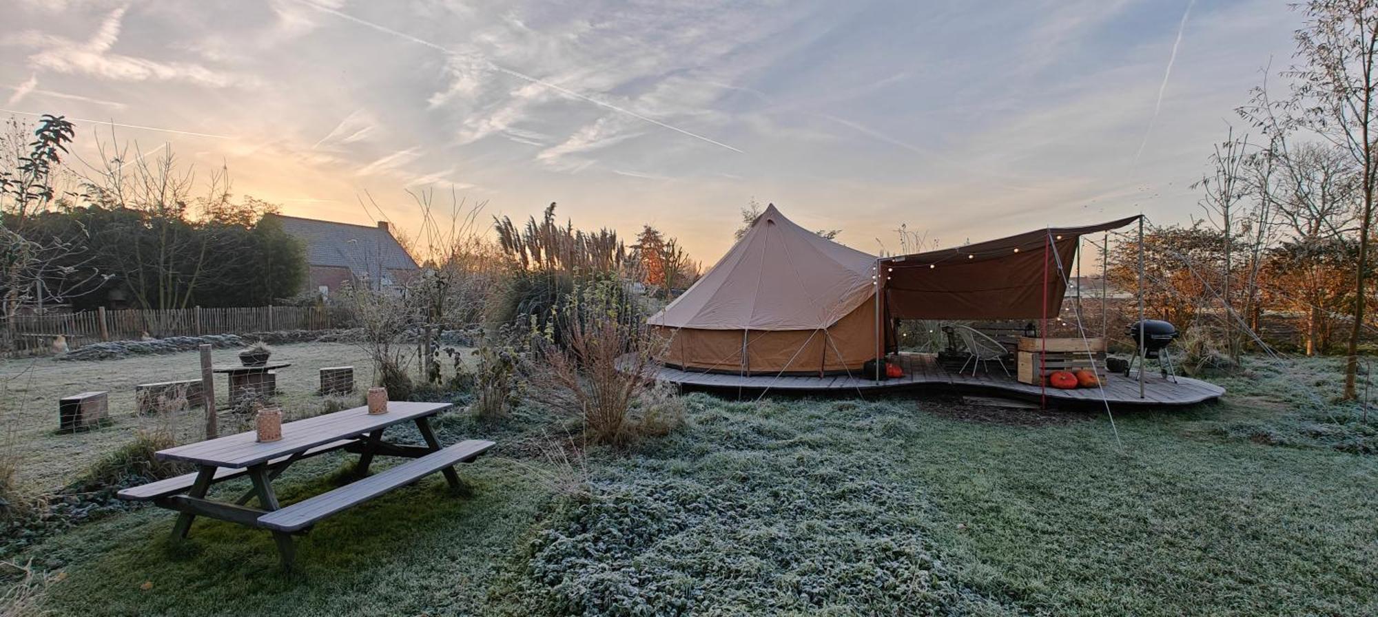Au Pied Du Trieu, The Glamping Experience 호텔 Labroye 외부 사진